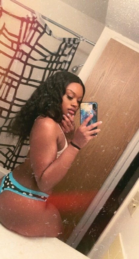 GLITTER FAT MA adult model image