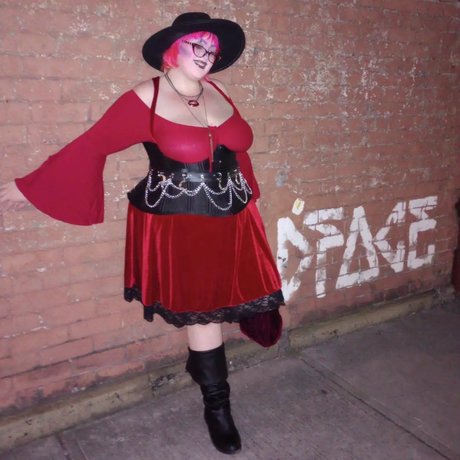 Hannah Sue Heart hd actress img