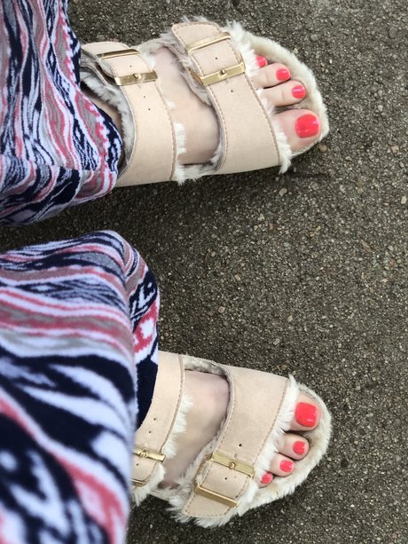 Footsi_ nudes star picture