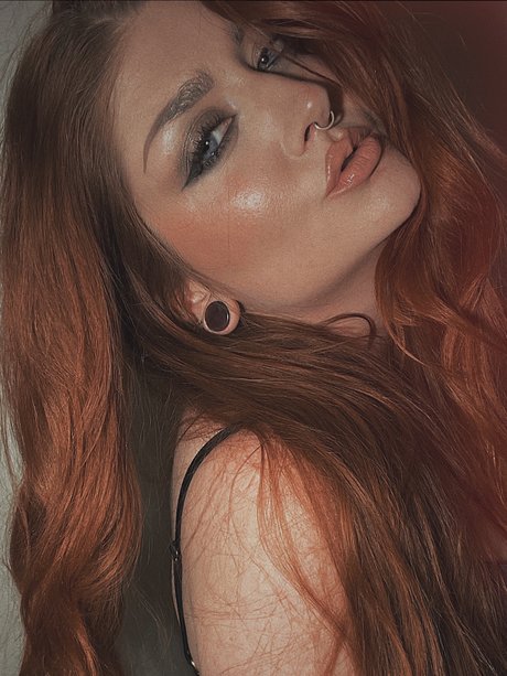 Sydney Myers exclusive pornstar gallery