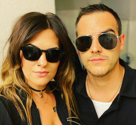 Alex amp amp Samantha model art image