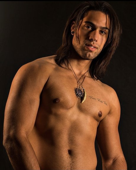 Izaque monteiro top star pictures