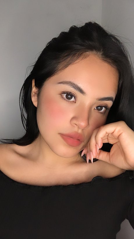 Heidi Gonzalez model free images