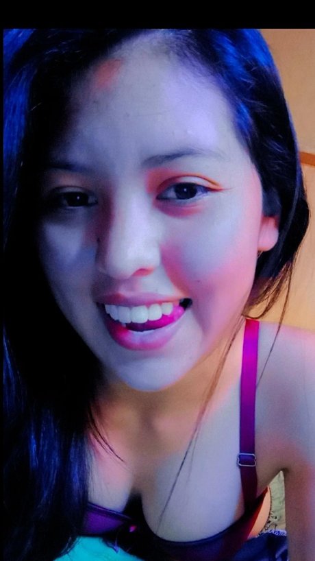 Kathy Mongelos star top picture