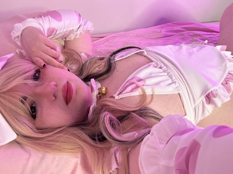 Nikola Strife naked pornstar pic