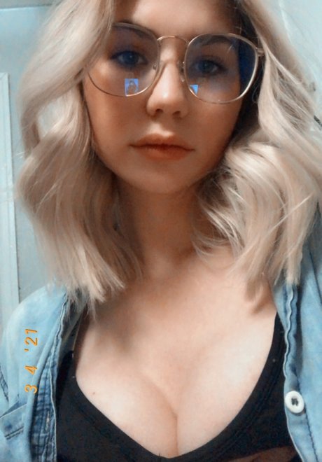 Leigh Nicole best model photos