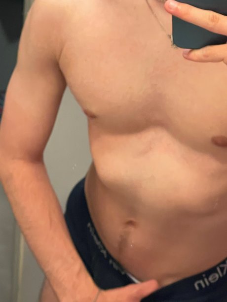 Ollie Taylor model xxx pic