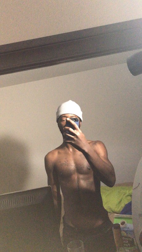 World Tour Tay_ model nice pic