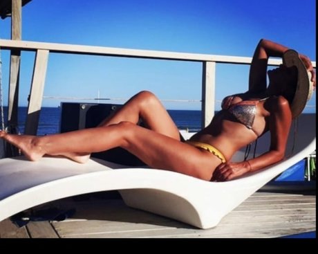 Italian Blond star high quality images