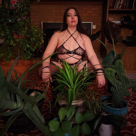 nymphealove model beautiful img