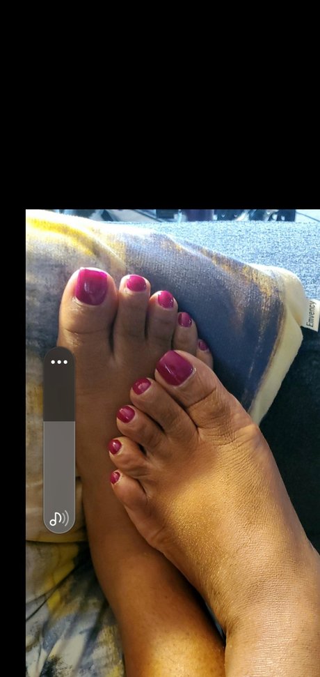 SpicPin model pretty pic