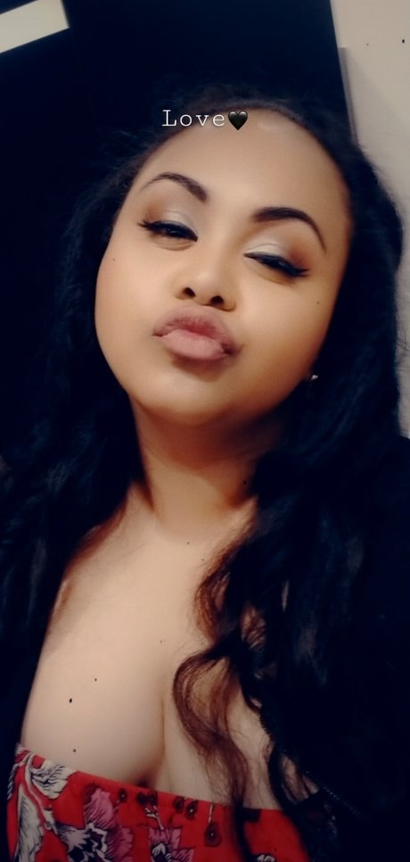 NSFW BWW Miss Piggy star hd image