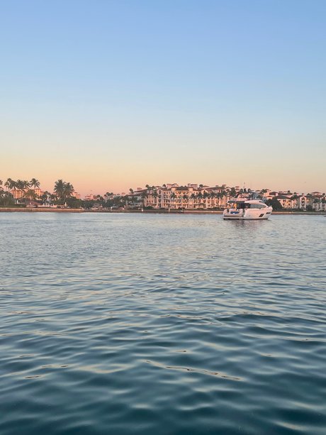 Versphillyboy hot actress image