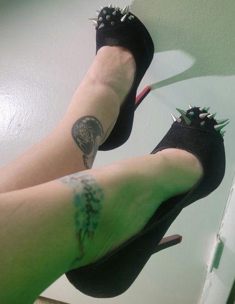 QueenK13420 model free photos