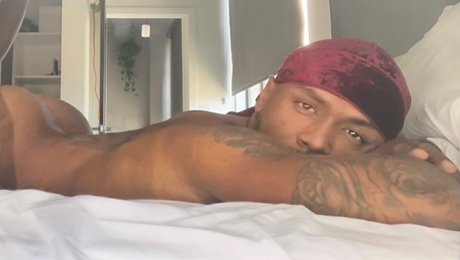 Ezra Arcane pornographic model photo