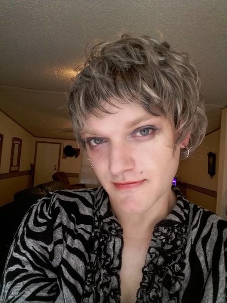 Mistress Sandy CD star perfect picture