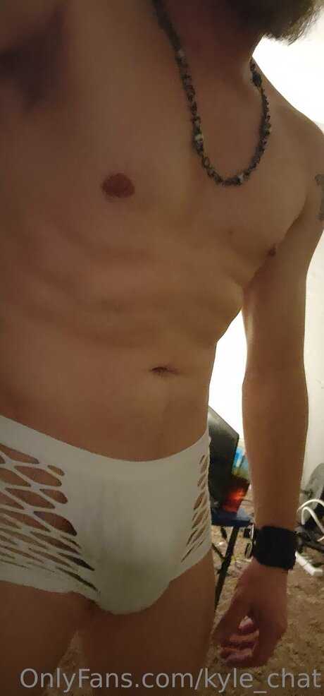 Kyle Chat beautiful star pic