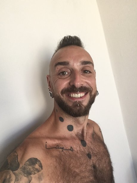 Mi on star adult photo