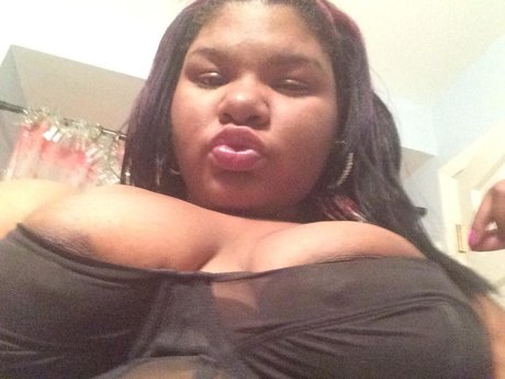 LuLu Hawai i pornstar nudes pic