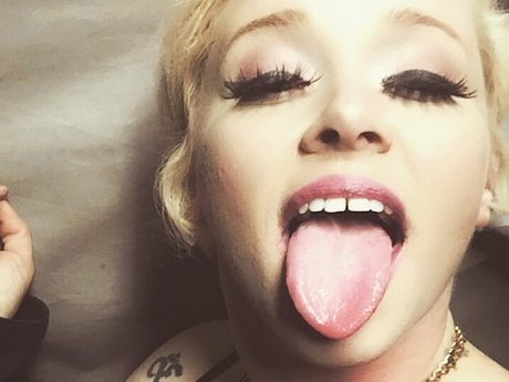 Lulu Love free model galleries