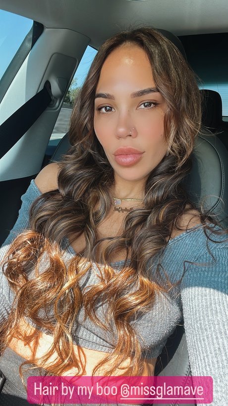 Misstiffysofit model naked img