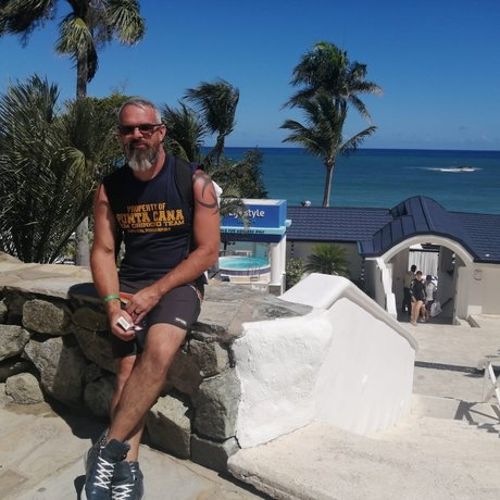 CrissSimon star top galleries