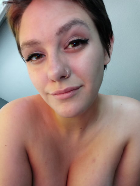 Raven Nyx beautiful pornstar pic