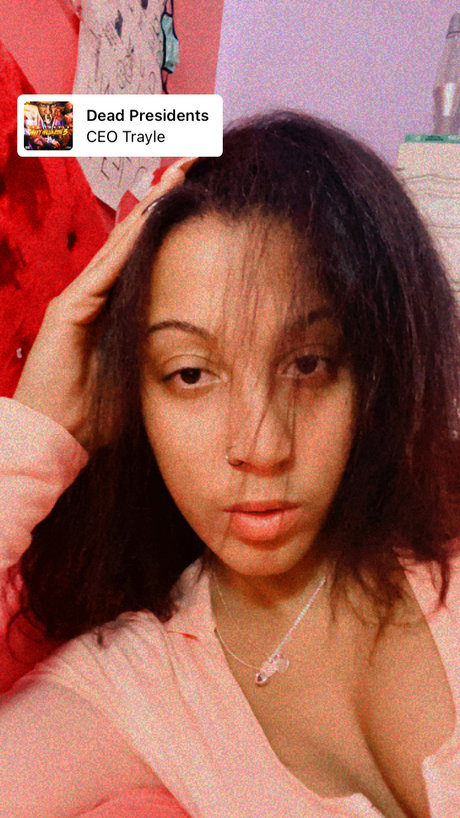 Luckilee pornstar top photo