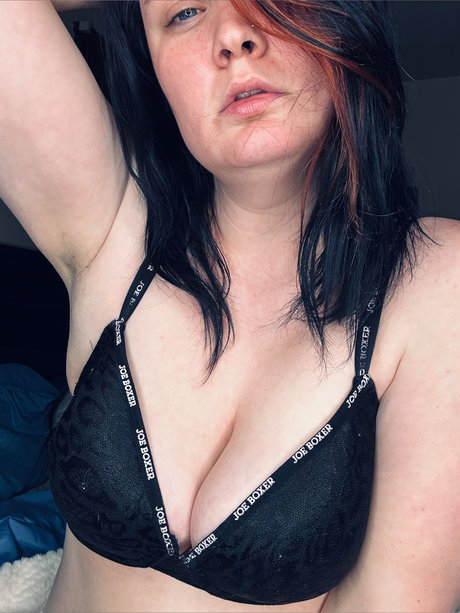 Ella Holly pornographic star pictures