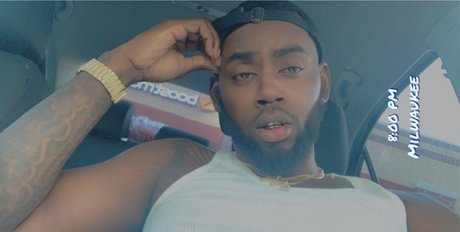 The Colossus Of Clout naked model photos