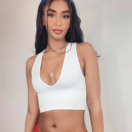 Goddess Vida Femdom art model photos