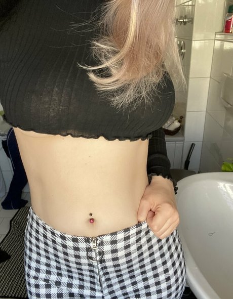 masked bunny exclusive pornstar image