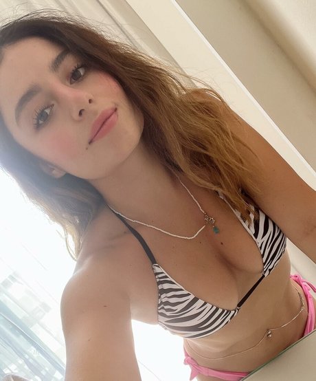 priscillaal nude model pictures