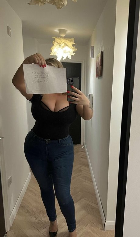 Maisylicious model img