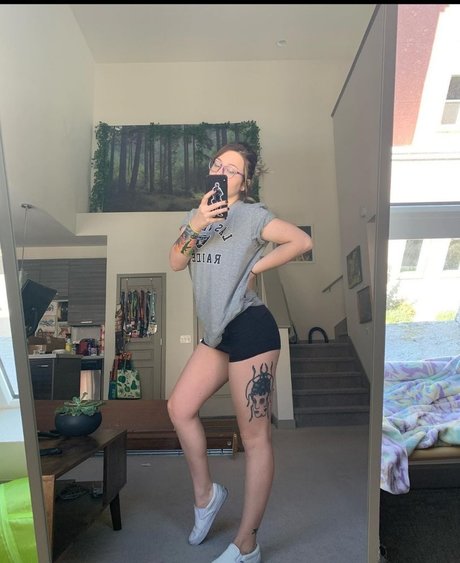 Fooya adult model gallery