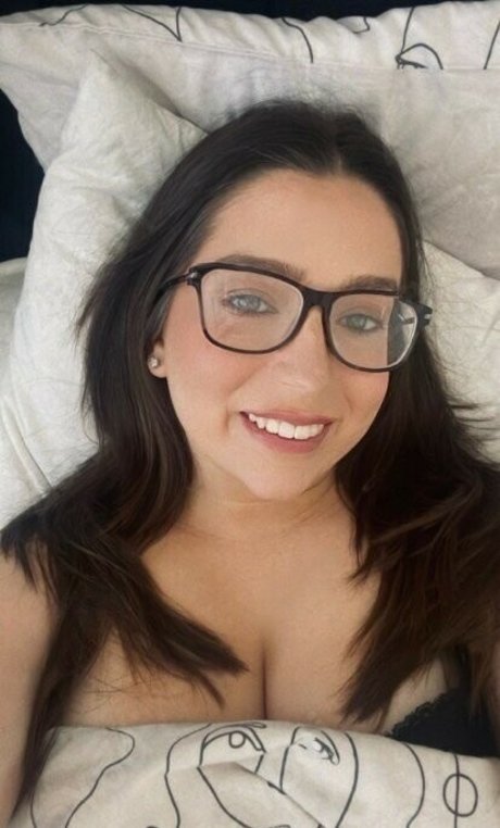 Kirsty Wells high quality star photo