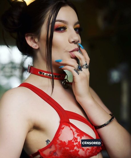 KrispyKremeRose sexy actress galleries