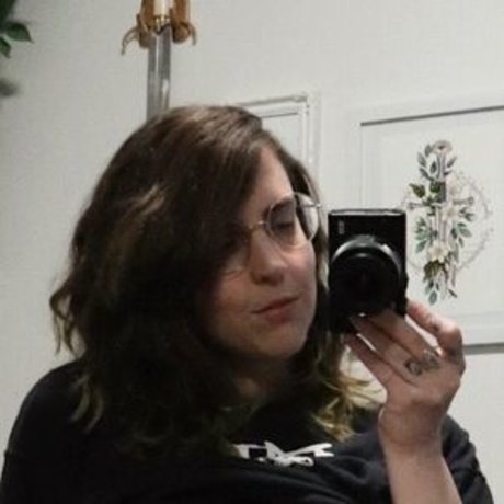 WitchyTQ star pornographic pics