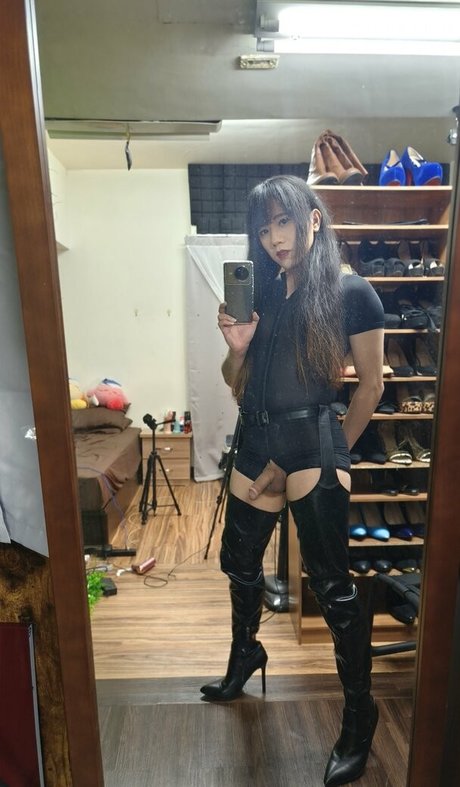 Charlotte Niya pornstar free archive