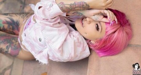 Pink Suicide star art pic