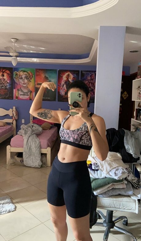 mayhemandbacon star hot picture