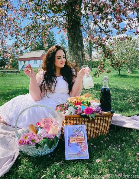 plump princess actress photo