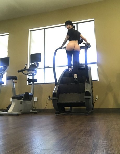 gothcharlotte hot model photos