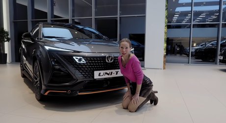 Lisa Rulit naked model img