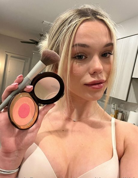 makeupwithmeredithh pornstar top pics