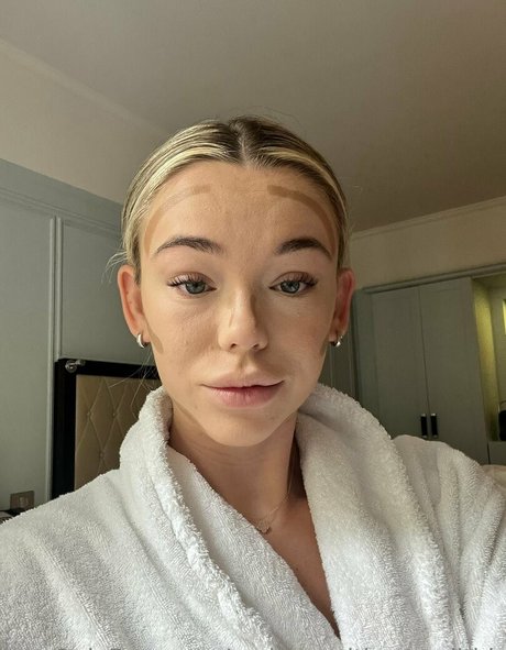 makeupwithmeredithh actress photos