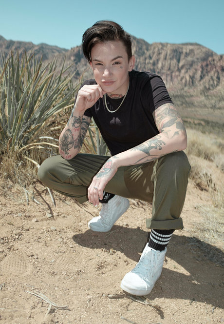 nikkihearts nice actress photos