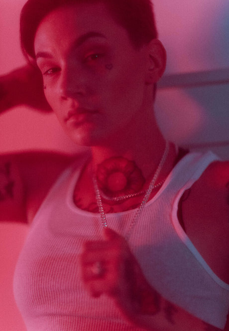 nikkihearts model pictures