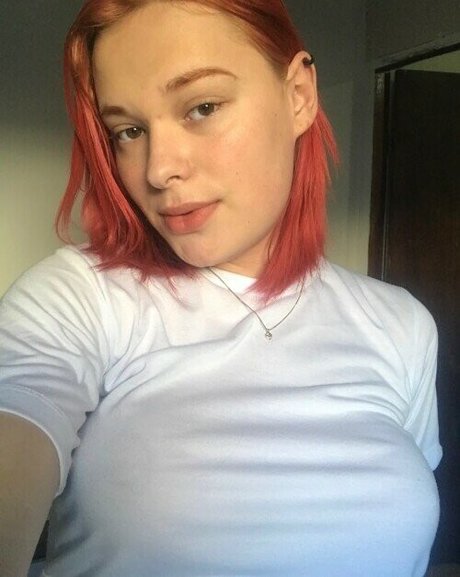 Ofelelia Scheider sexy star img