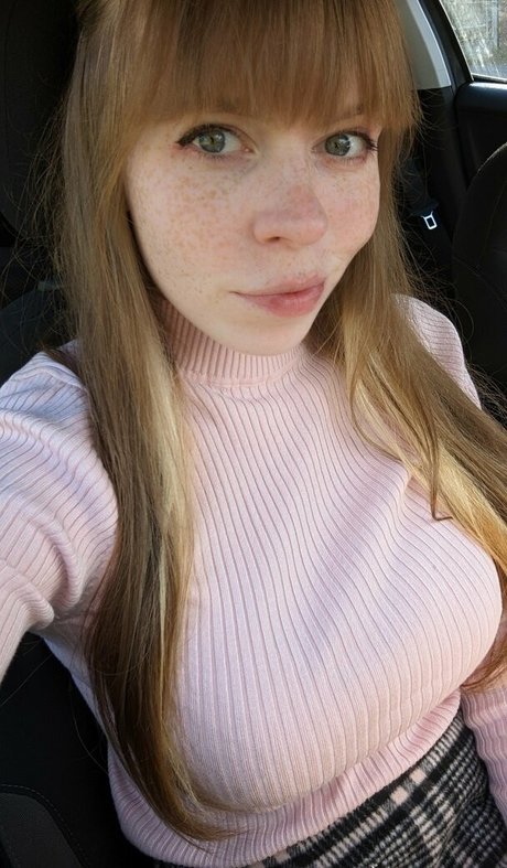 Bat Maisie pretty actress image